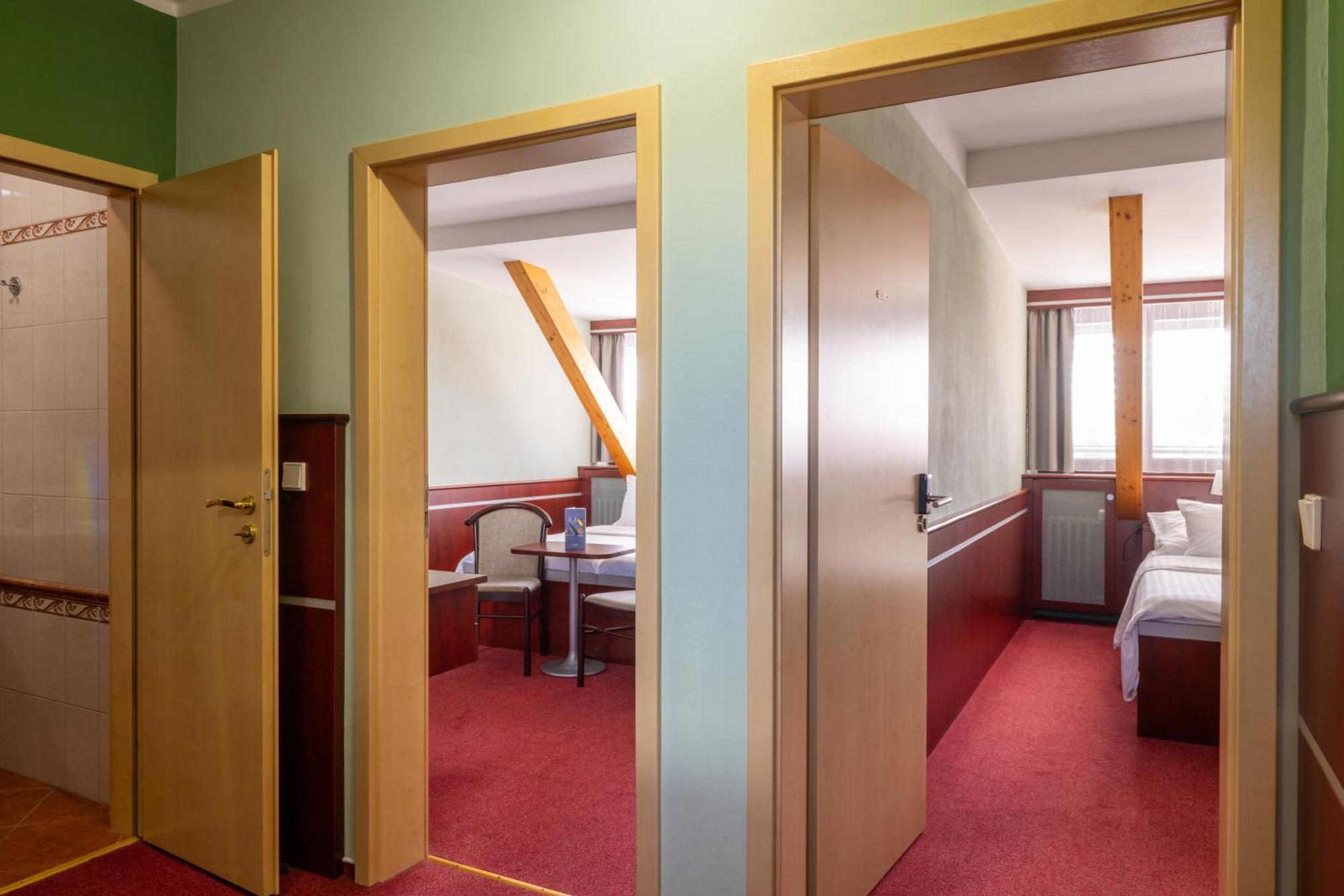 Hotel Orea Panorama Moravsky Kras 4*